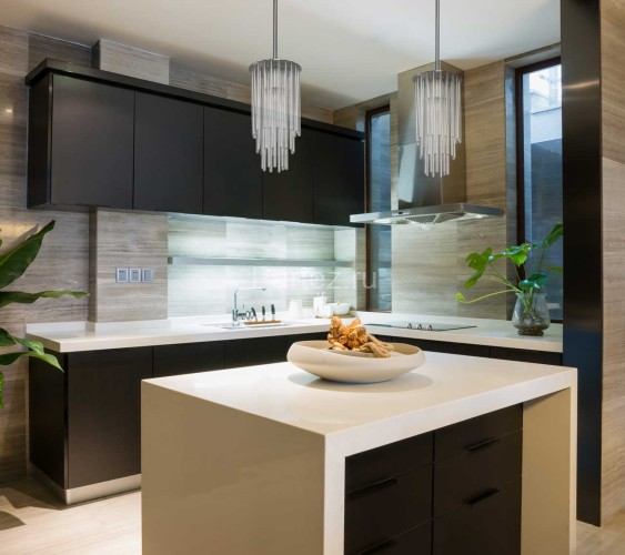 Потолочная люстра MW-Light 642018101