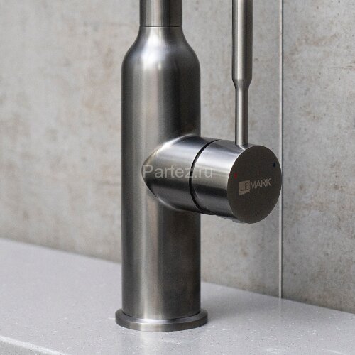 Смеситель Lemark Expert LM5079GMN для кухни с поворотным изливом